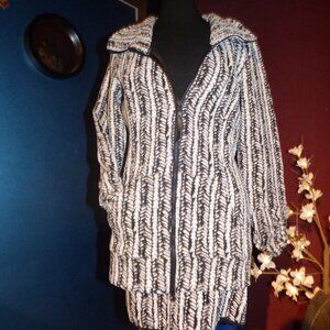 TONIA DEBELLIS FITTED BLACK & WHITE JACKET XL SKI SNOW VACATION WINTER